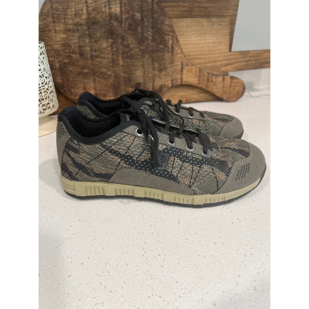 Viktos Core 2 cross-training shoes in the Tiger Stripe pattern size 8.5